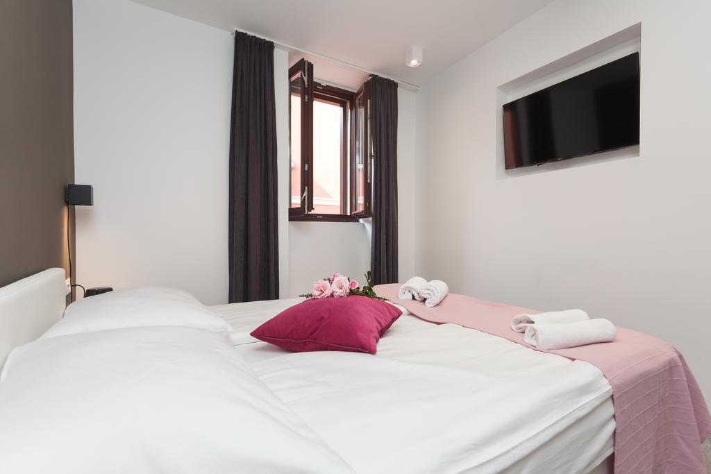 Villa Castrum Rovinj Buitenkant foto